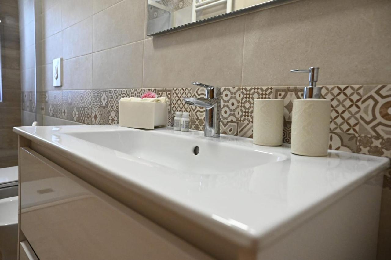 Dimora Fefe Apartment โมโนโปลี ภายนอก รูปภาพ