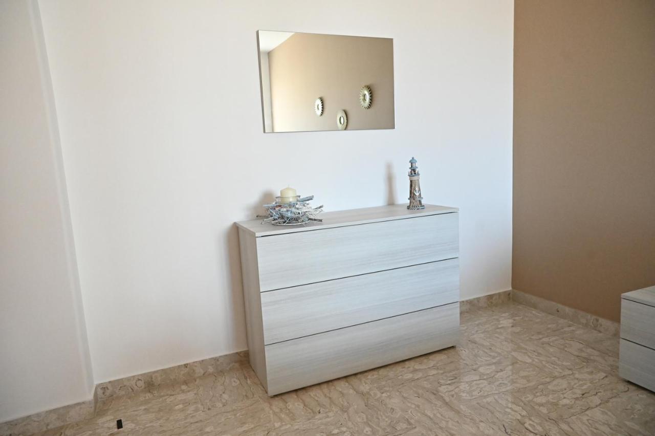 Dimora Fefe Apartment โมโนโปลี ภายนอก รูปภาพ
