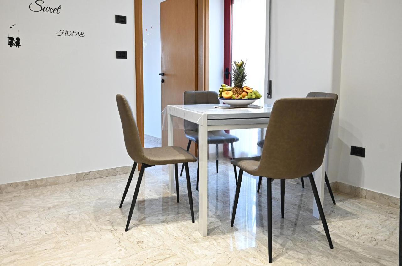 Dimora Fefe Apartment โมโนโปลี ภายนอก รูปภาพ