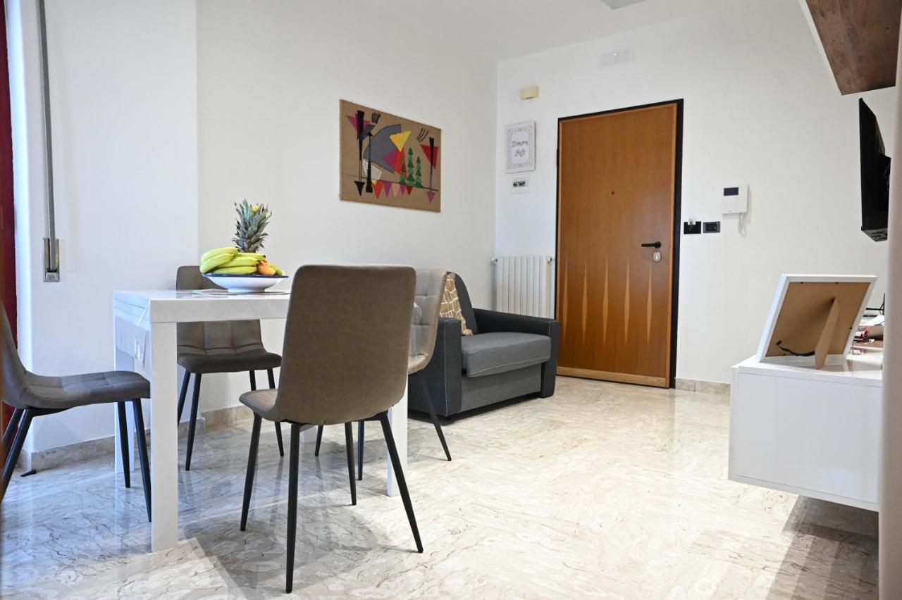 Dimora Fefe Apartment โมโนโปลี ภายนอก รูปภาพ