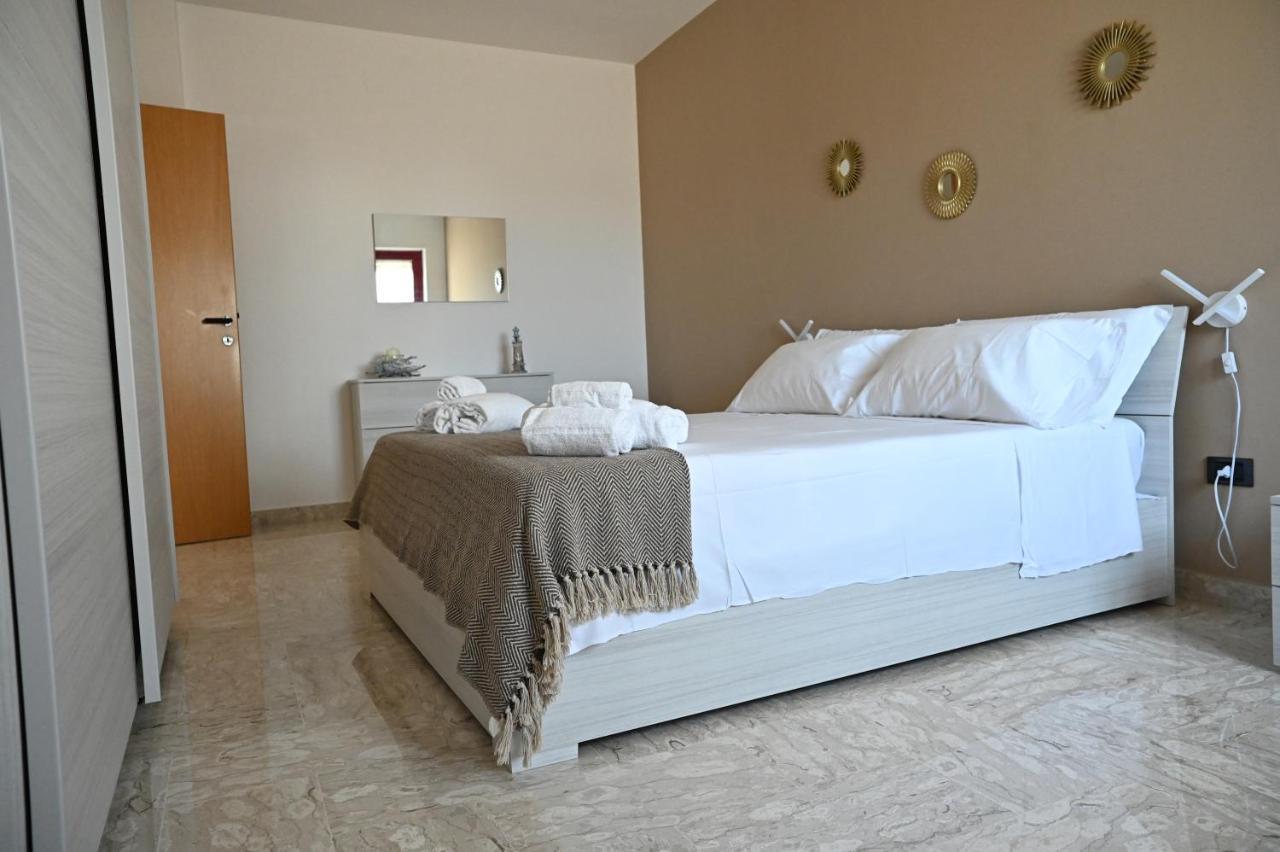 Dimora Fefe Apartment โมโนโปลี ภายนอก รูปภาพ